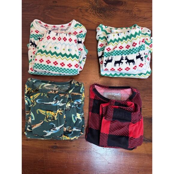 Cat & Jack Snuggly Soft Velour Snug Fit Pajama Sets Lot Of 4 (2T/3T) - Picture 1 of 8
